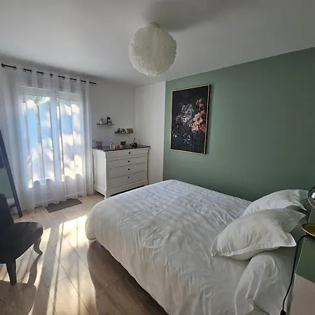 Bed & Breakfast Welcome To *